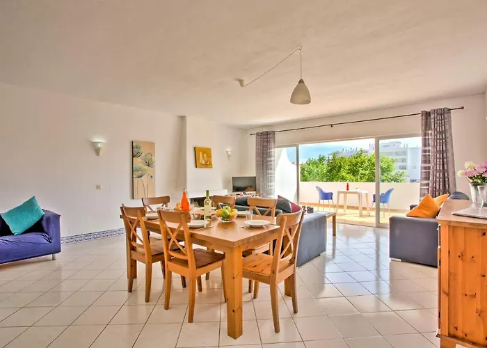 Altis Park By וילה *